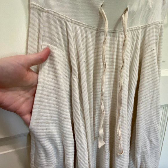 PRELOVED FREE PEOPLE || HANDKERCHIEF HEM MAXI SKIRT - Picture 2 of 4